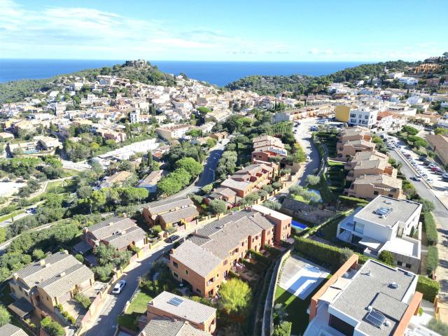 Chalet adosado en venta en Begur 226m² Begur