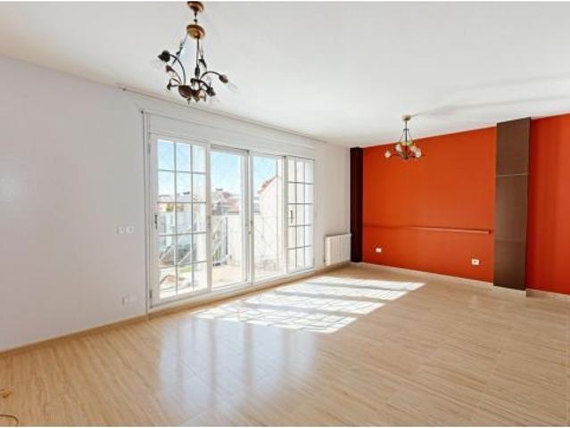 Chalet adosado en venta en Calle Rio Tajo