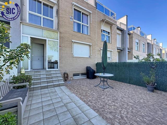 Chalet adosado en venta, Gandia, Valencia/València