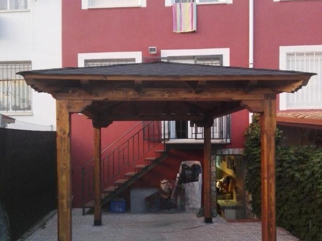 Chalet adosado en venta, Navaluenga, Ávila