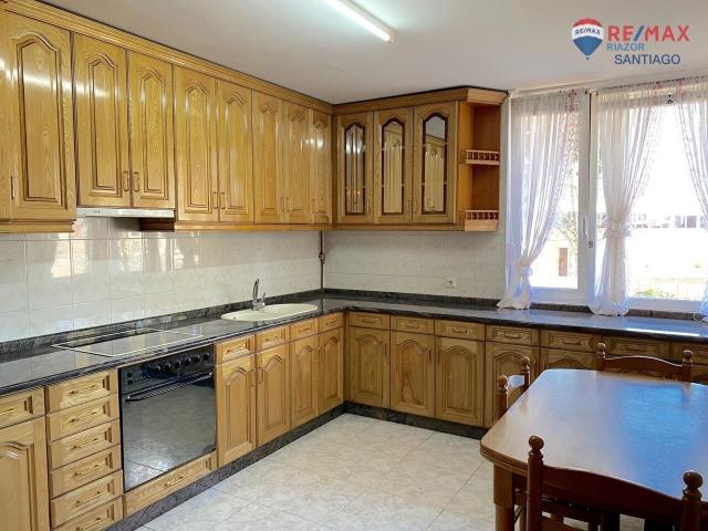 Chalet adosado en venta, Santiago de Compostela, La Coruña