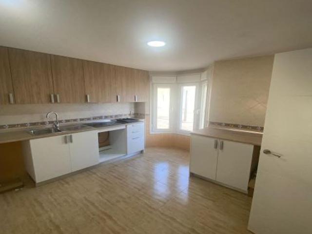 CHALET ADOSADO EN ZONA RECINTO FERIAL FUENGIROLA