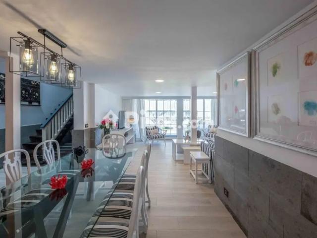 Chalet adosado en alquiler en Avenida del Oasis, 15
