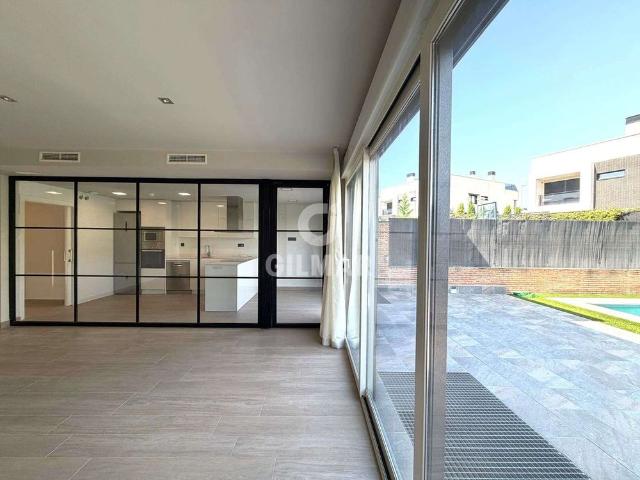 Chalet Adosado en alquiler en Boadilla del Monte – Madrid | Gilmar