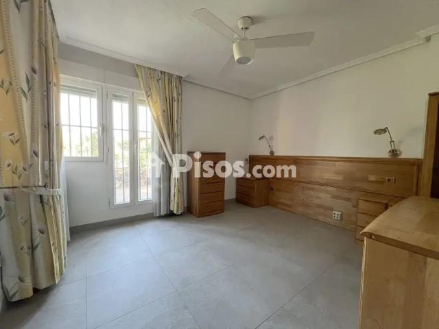 Chalet adosado en alquiler en Calle de Galatea