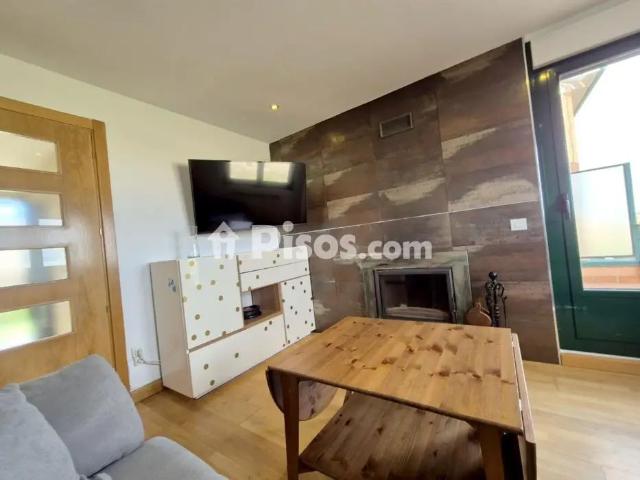 Chalet adosado en alquiler en Calle de Maria Lejárraga