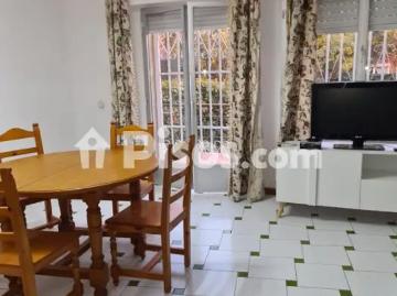 Chalet adosado en alquiler en Calle del Jazmín