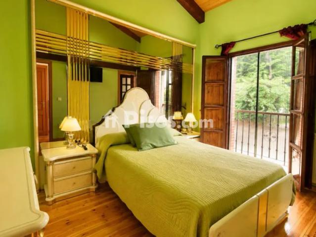 Chalet adosado en alquiler en Calle La Portilla