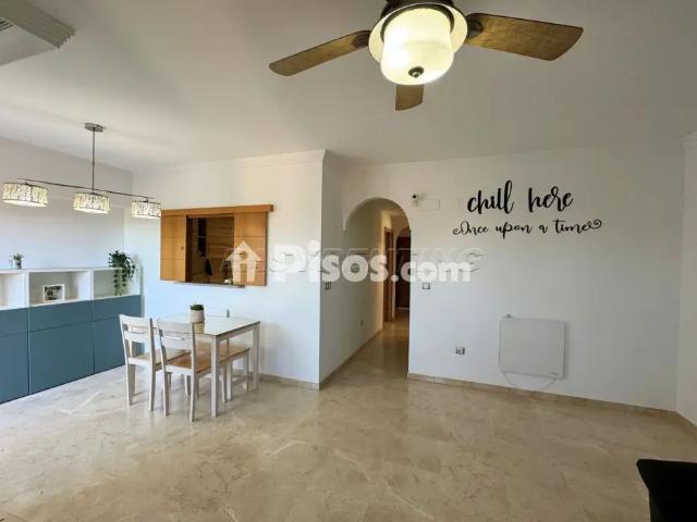 Chalet adosado en alquiler en Calle Los Monteros