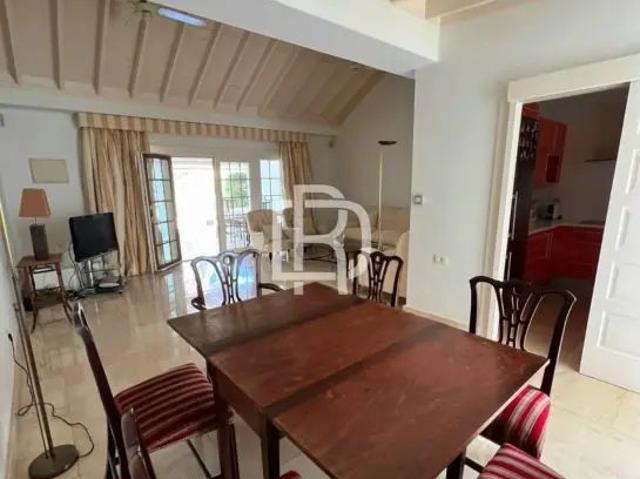 Chalet adosado en alquiler en Calle Retama