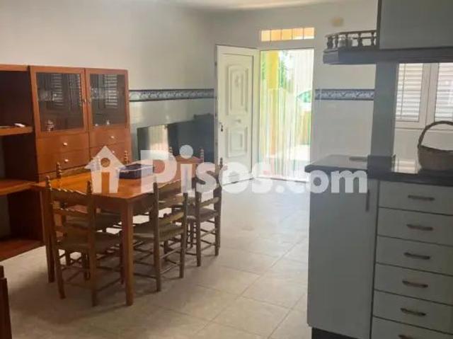 Chalet adosado en alquiler en Carrer de la Mare de Déu de Sales