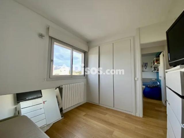 Chalet adosado en alquiler en Carrer de Xile