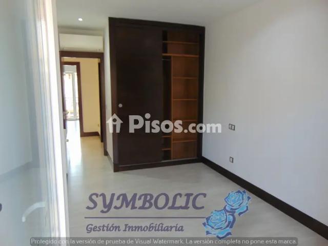 Chalet adosado en alquiler en Centro