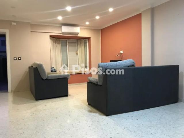 Chalet adosado en alquiler en Este