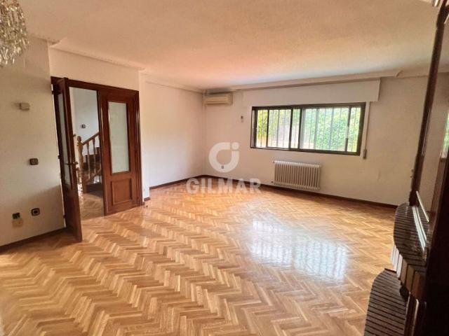 Chalet Adosado en alquiler en Salvador – Madrid | Gilmar Consulting