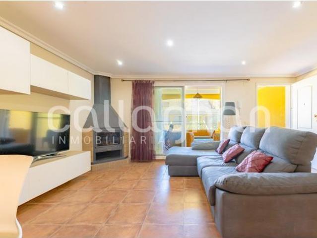 Chalet Adosado en Calle Napols