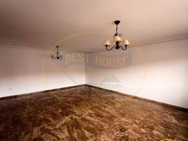 CHALET ADOSADO EN CUENCA