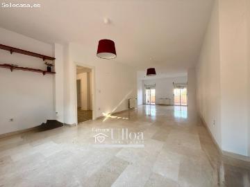 CHALET ADOSADO ESPACIOSO EN CABO DE LAS HUERTAS, ALICANTE — 480 m2 construidos