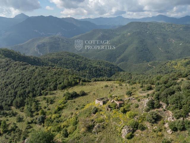 Chalet, Albanyá