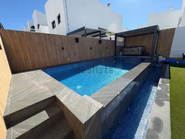 Chalet, Albolote