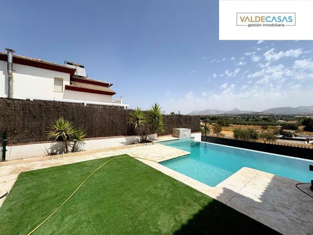 Chalet, Albolote