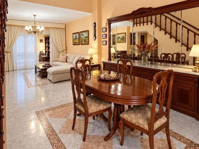 Chalet, Alcalde L. Uruñuela Palacio de Congresos, Sevilla