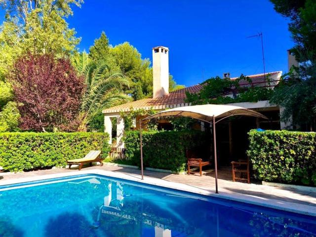 Chalet, Alcora