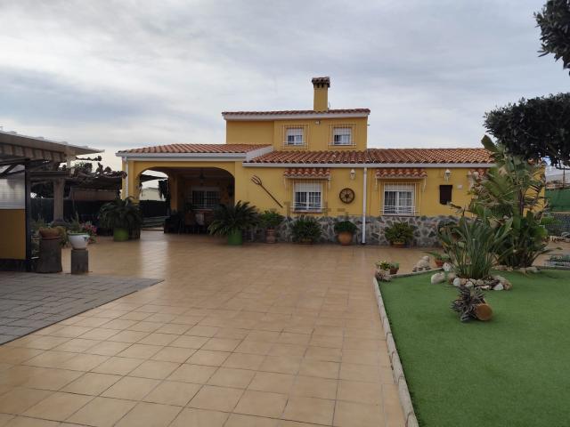 Chalet, Alcora