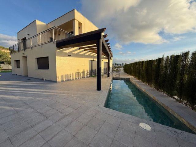 Chalet, Alcover
