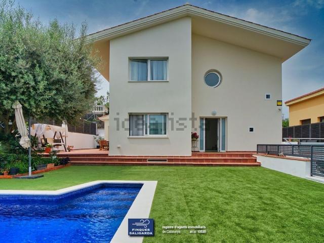 Chalet, Alella