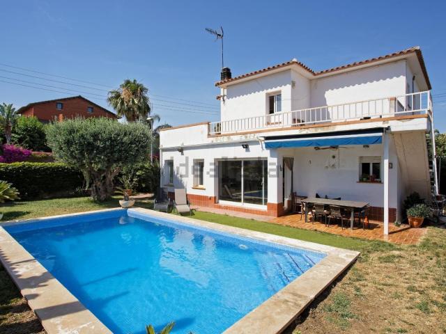 Chalet, Alella