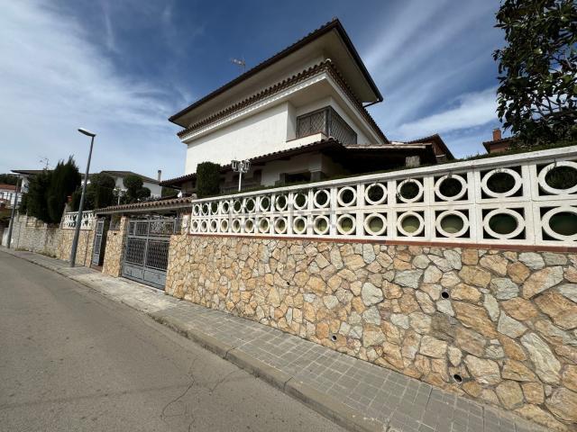 Chalet, Alella