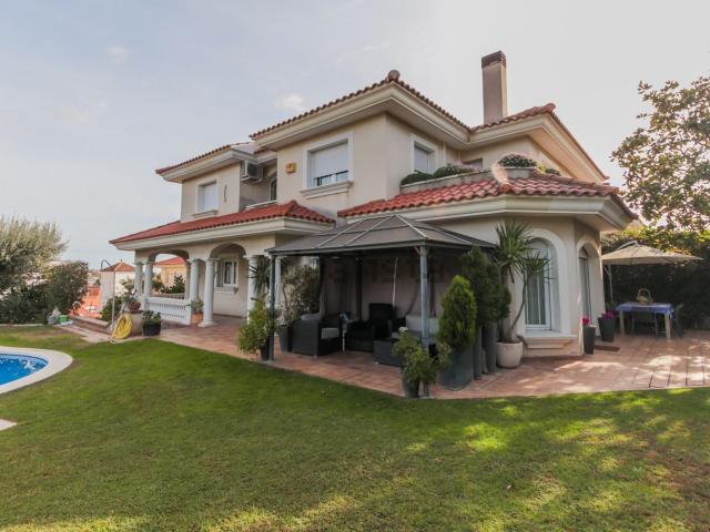 Chalet, Alella