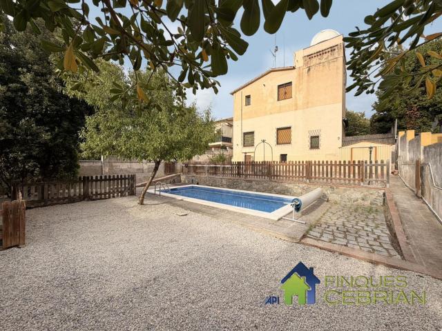 Chalet, Alella