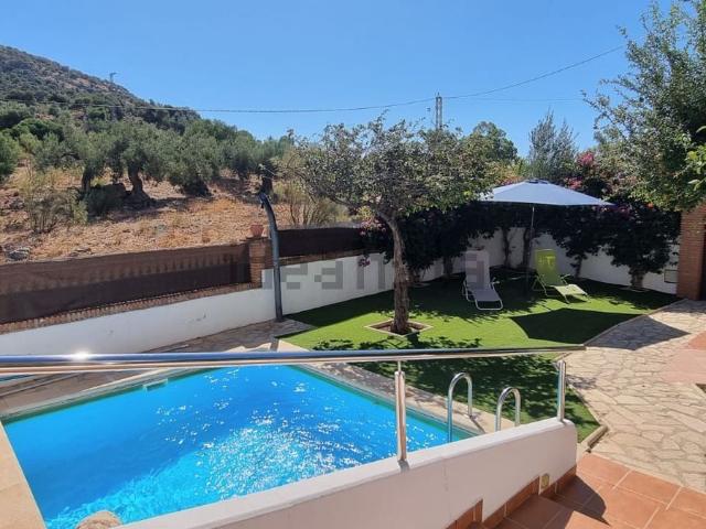Chalet, Alfarnatejo