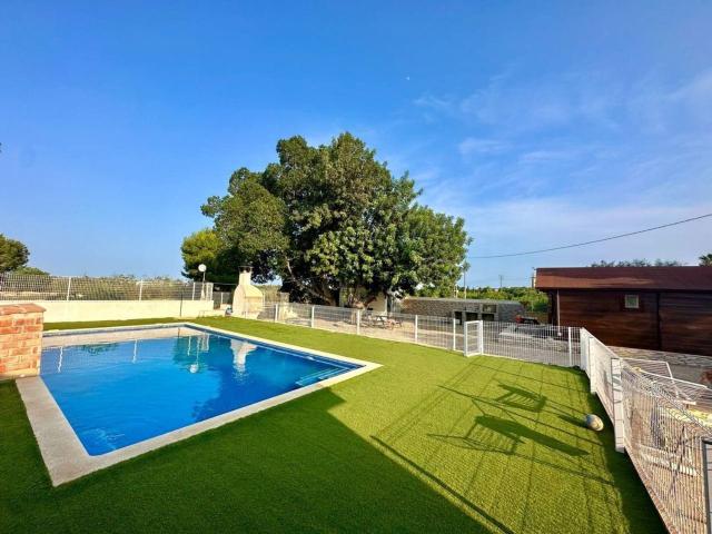 Chalet, Algorfa