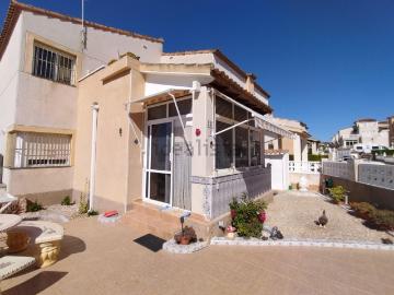 Chalet, Algorfa