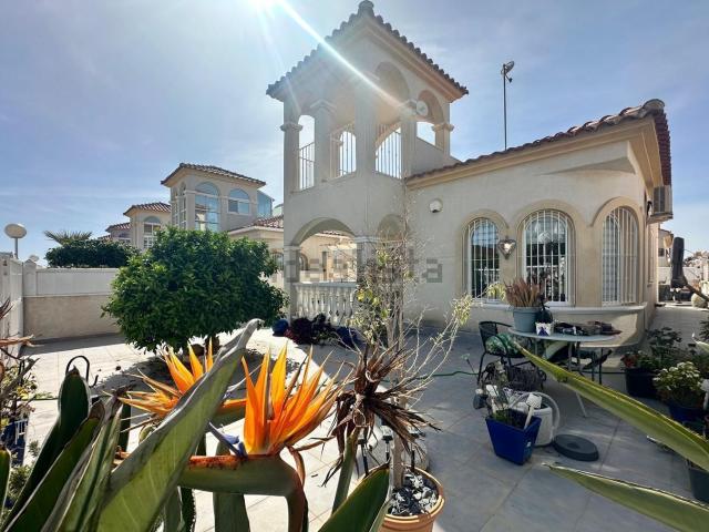 Chalet, Algorfa