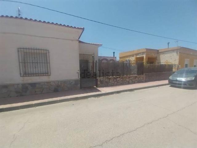 Chalet, Algueña