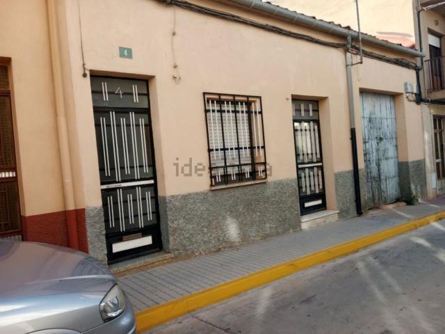 Chalet, Almansa