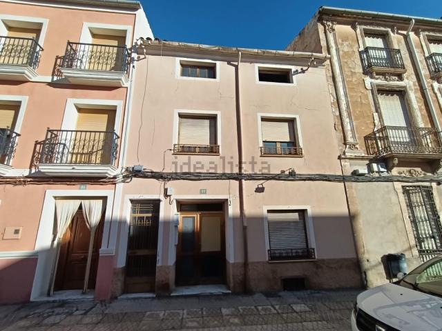 Chalet, Almansa