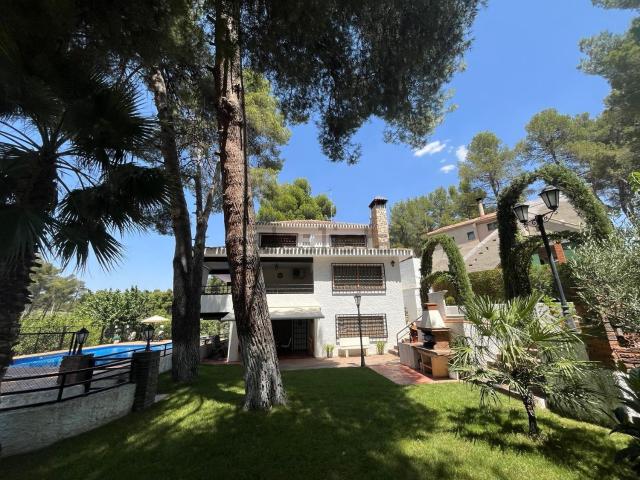 Chalet, Almansa