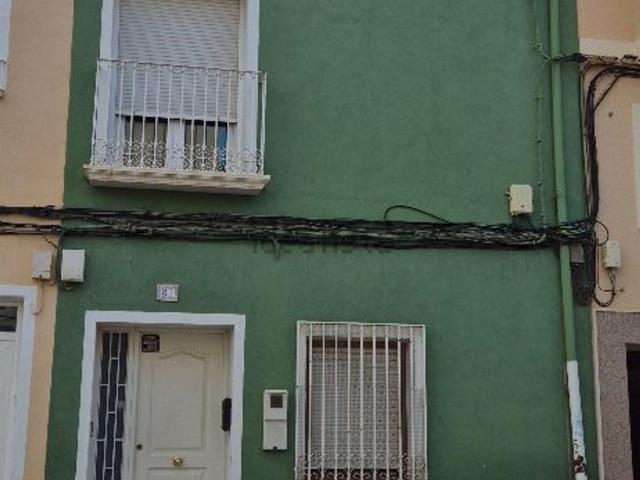 Chalet, Almansa