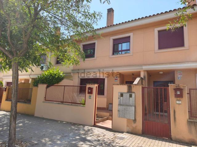 Chalet, Almansa