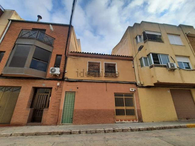 Chalet, Almansa