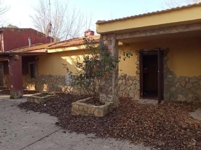 Chalet, Almansa