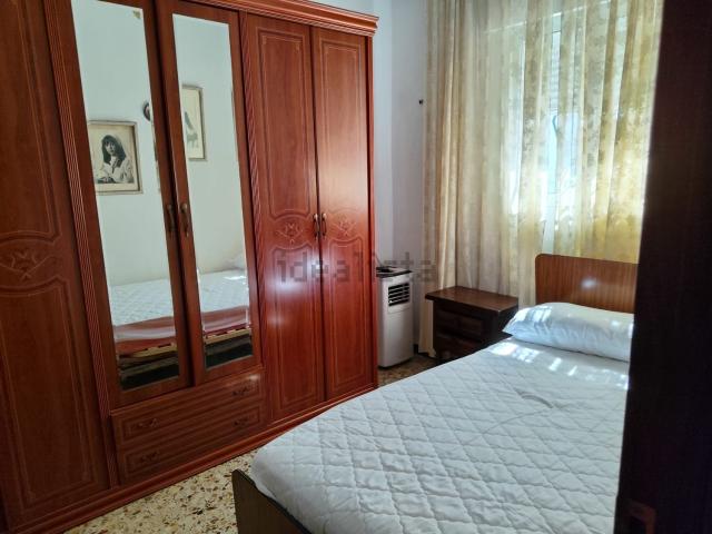 Chalet, Almensilla