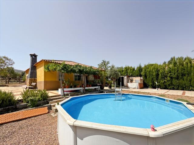 Chalet, Almodovar del Campo