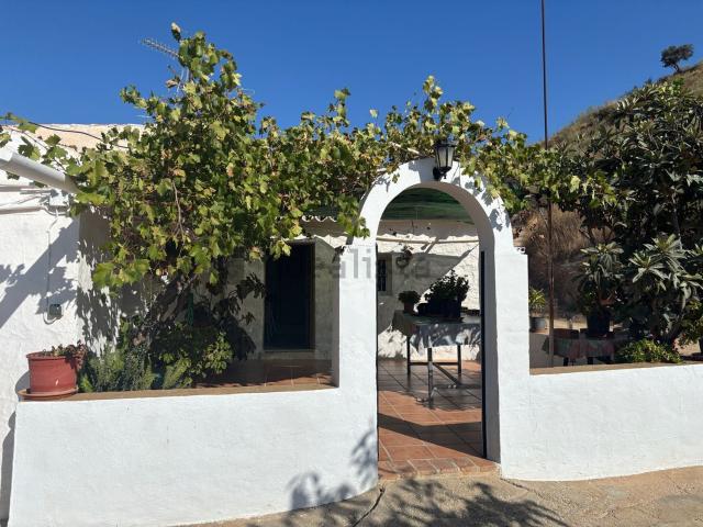 Chalet, Almogía