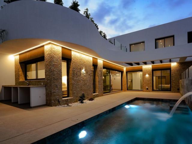 Chalet, Almoradí